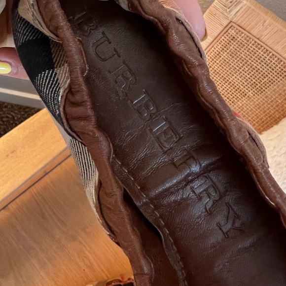 Burberry Bridle Ballerina Rubber Sole Buckle Flats Size 37 - Picture 4 of 4